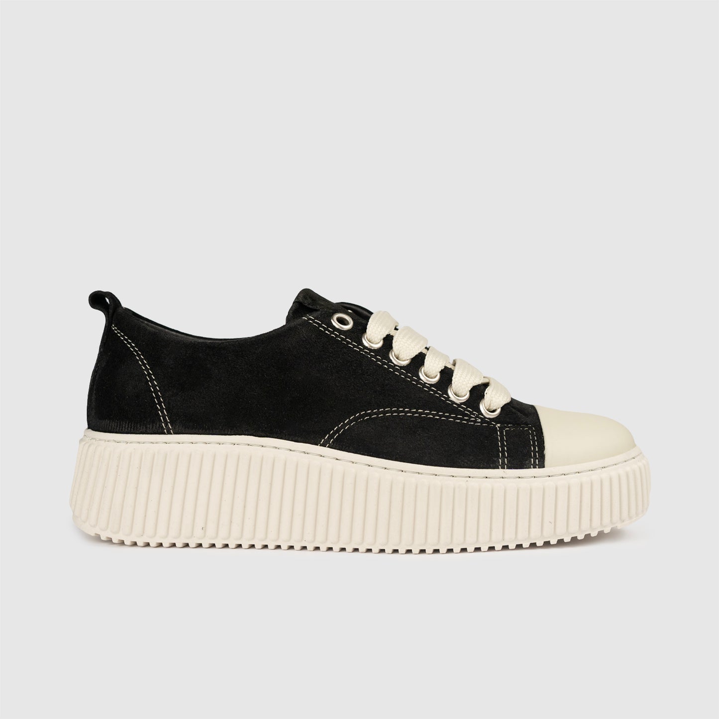 Sneakers Seven Camoscio Nera