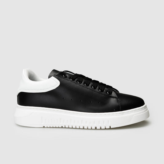 Ibiza Sneakers Black Leather with White Detail 