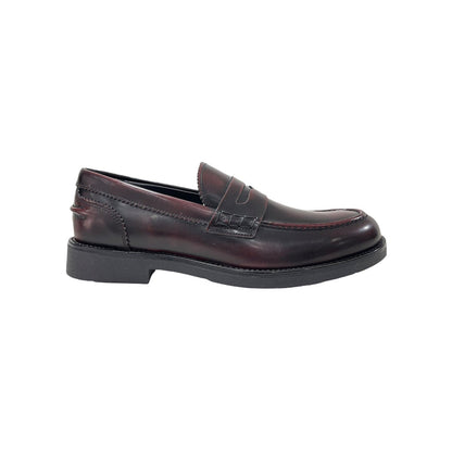 Bordeaux abraded leather moccasin with rubber sole