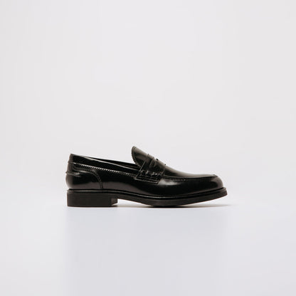 Black abraded leather moccasin with rubber sole