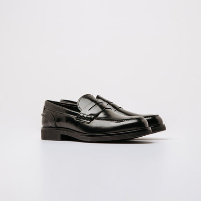 Black abraded leather moccasin with rubber sole